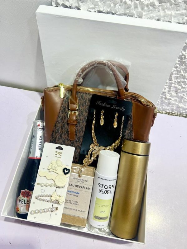 Gift package for HER 004