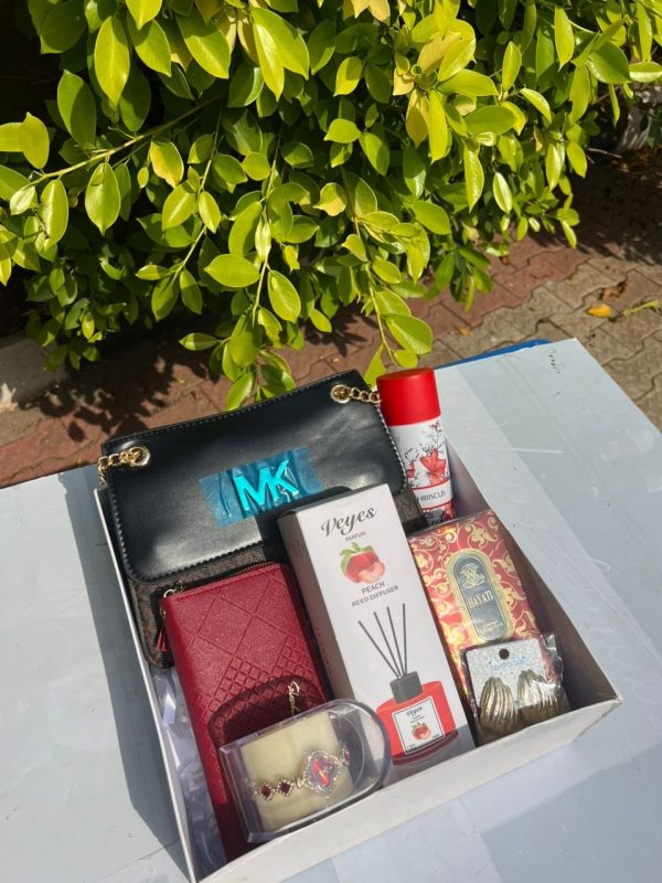 Gift Package for HER 024